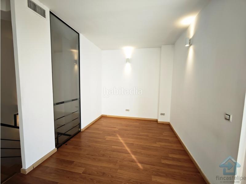 Foto 440f2ceb-6bd3-43b6-ad90-42a68206f0dc. Oficina a Simancas Madrid