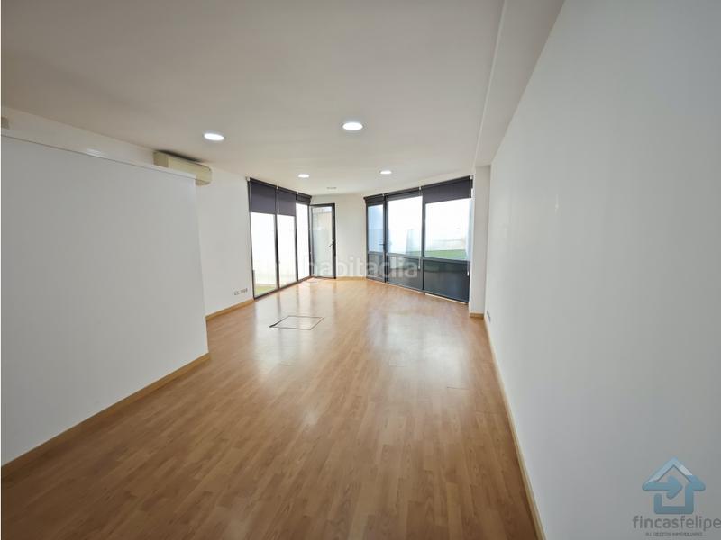 Foto e3e45c08-7fbe-4fbb-8582-1b11a0070d1c. Oficina a Simancas Madrid