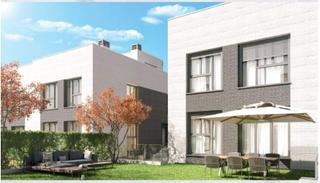 Casa aparellada  Calle helsinki. Promocion de obra nueva en villaviciosa de odn - el bosque