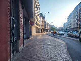 Lloguer Local Comercial a Avenida de las ollerías 36. Local en ollerías