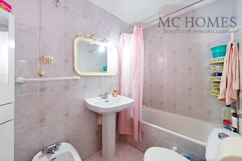 Foto b4867d71-62d9-46c9-b4f3-77e0f46c8615. Piso en calle bazan 92 piso en venta calle bazán en Torrevieja