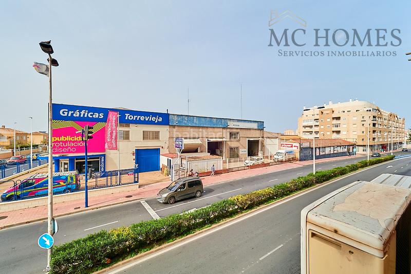 Foto dfa63085-1b6c-47c3-b7e5-16cef0d35b32. Piso en calle bazan 92 piso en venta calle bazán en Torrevieja