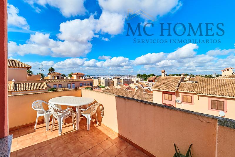 Foto 622be3b2-50c5-411e-b26c-1ab32d64d4fd. Affitto casa bifamiliare con parcheggio piscina in Torrevieja