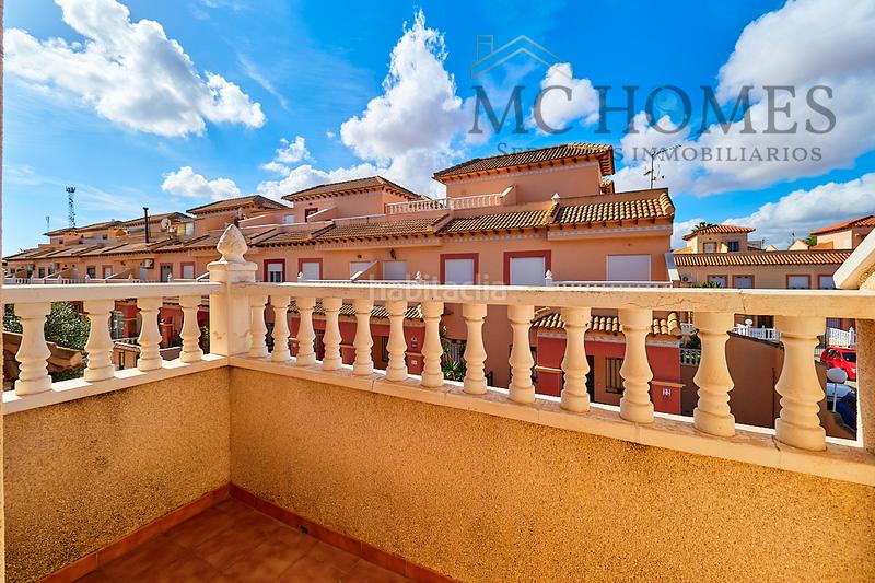 Foto baf2f175-1502-49e7-a4e8-0b150a451e1d. Affitto casa bifamiliare con parcheggio piscina in Torrevieja