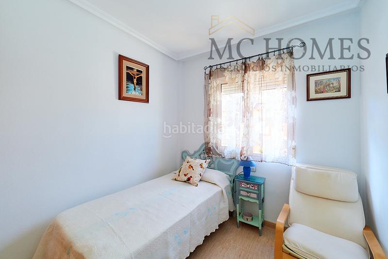 Foto bccb4a60-a5fc-4c16-9aab-2aeecc1f1d4e. Lloguer casa aparellada amb aparcament piscina a Torrevieja