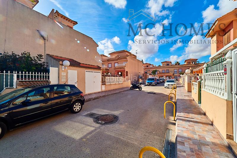 Foto ff812695-e0fc-40f8-8414-303265061970. Location maison jumelée avec parking piscine dans Zona Carrefour - Urbanizaciones Torrevieja