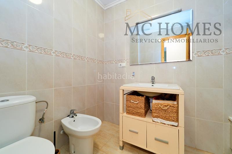 Foto f307d753-cfa8-4983-9437-9d1b24299e41. Pis a Zona Playa de los Locos Torrevieja