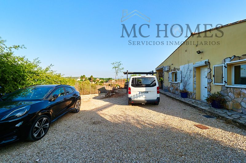 Foto e71715eb-b0b7-4a59-bc2f-fbd61fe0f365. Chalet  independiente con piscina e en Chella