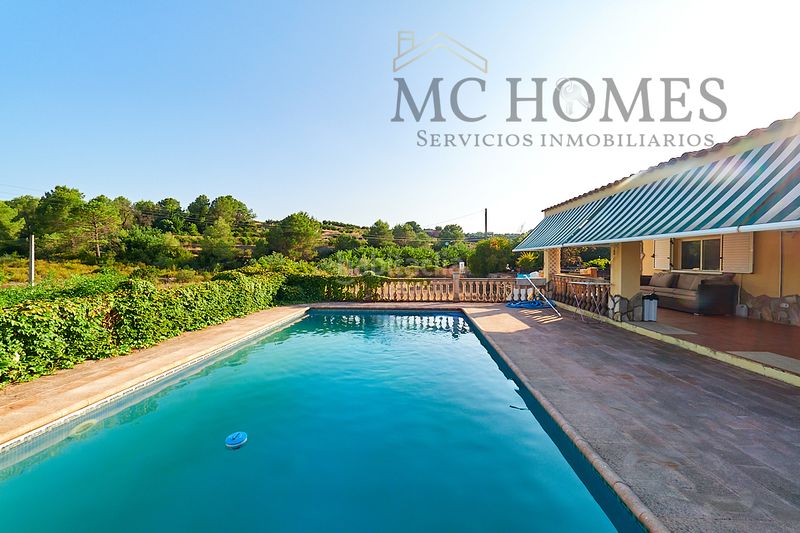 Foto ebcd993e-63b6-4761-94df-0bea853f6eb3. Chalet  independiente con piscina e en Chella