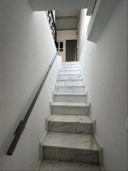 Foto 502cc1c1-fd0b-4758-9b95-9eaf62f7772e. Alquiler local comercial se vende negocio de peluquería en funcionamiento con clientes en Guardamar del Segura