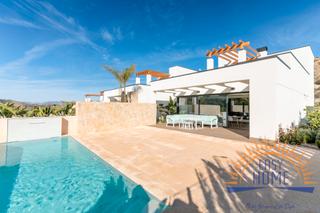 Xalet  Calle dublin. Villa nueva moderna de 287 m², ático, piscina privada en primera