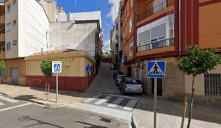 Local commercial à Los Pinos - El Pilar. Local comercial en venta en sor valentina mirón  plasencia cácer