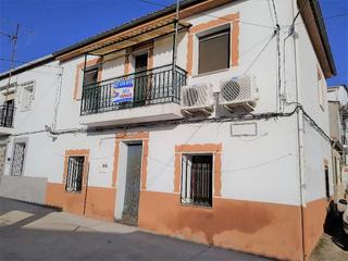 Xalet a Tejeda de Tiétar. Casa adosada en venta en calle valverde de la vera  tejeda de ti