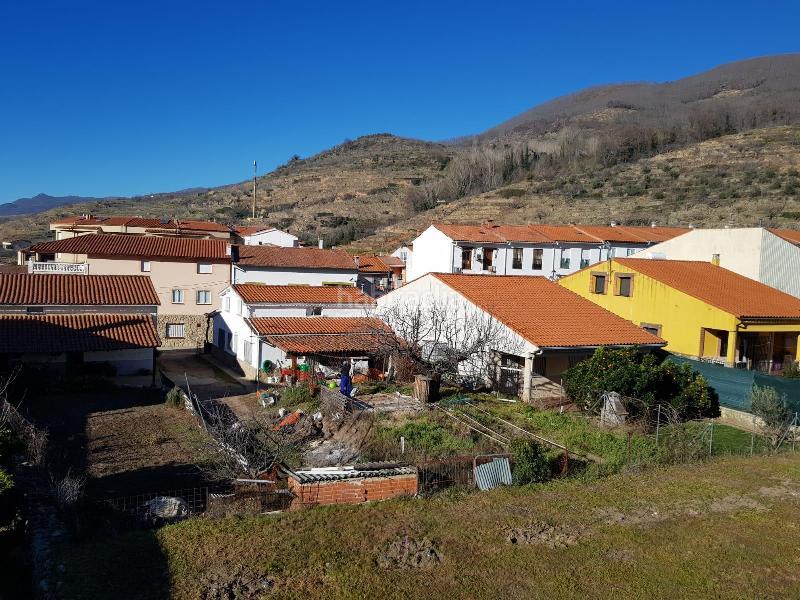 Foto a6fca7df-535b-4a21-af93-c0438136b579. Piso  en venta en rebollares cáceres en Jerte