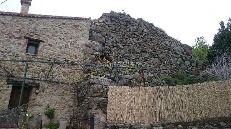 Foto a950d6f7-3d32-46d8-8aaf-2545b0ed7aed. Xalet amb calefacció aparcament a Segura de Toro