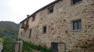 Xalet a Segura de Toro. Casa unifamiliar en venta en segura de toro  segura de toro cáce