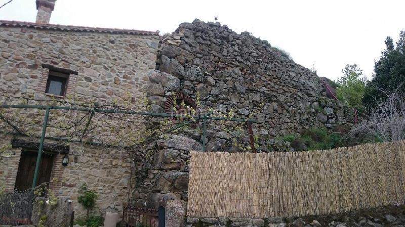 Foto a950d6f7-3d32-46d8-8aaf-2545b0ed7aed. Xalet amb calefacció aparcament a Segura de Toro