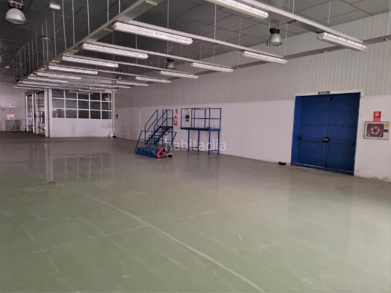 Foto e759a600-715a-4103-8f46-1d6b877d59bc. Nau industrial a Zona Sur - Av. De España - San Miguel Plasencia