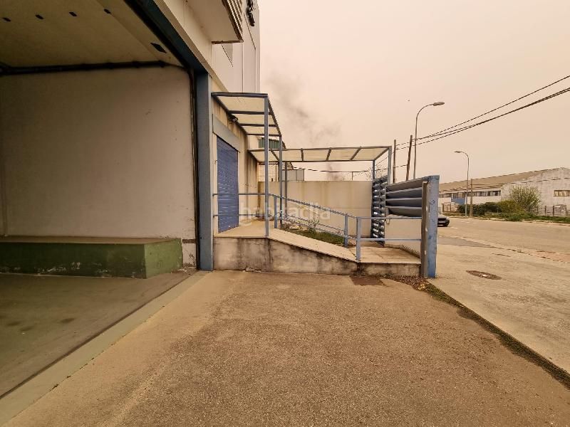 Foto f6fb37b8-2459-46f3-a8b0-9240270c4f99. Nau industrial a Zona Sur - Av. De España - San Miguel Plasencia