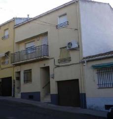 Chalet à Aliseda. Casa adosada en venta en aliseda  aliseda cáceres