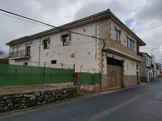 Xalet a Tejeda de Tiétar. Casa unifamiliar en venta en carretera principal  tejeda de tiét