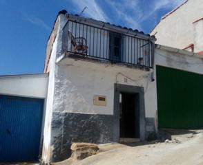 Xalet a Alcuéscar. Casa adosada en venta en alcuéscar cáceres