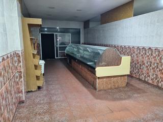 Locale commerciale in Miralvalle - Av. Virgen del Puerto - La Data