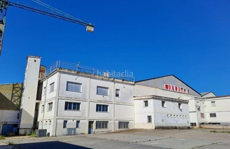 Foto e40dadfb-8a22-4441-b8b2-5e0a0c74295e. Nau industrial a Zona Sur - Av. De España - San Miguel Plasencia