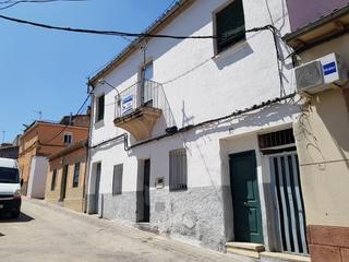 Xalet a Zona Sur - Av. De España - San Miguel. Casa adosada en venta en san miguel  plasencia cáceres