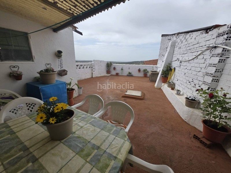 Foto 4b8a460c-4733-4cea-b536-2b6b7564fd05. Xalet amb aparcament a Mirabel