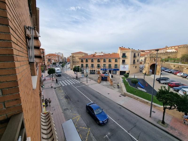 Foto de8ccc0d-69d7-4569-8329-2b5982607343. Pis amb calefacció aparcament a Centro Ciudad Plasencia