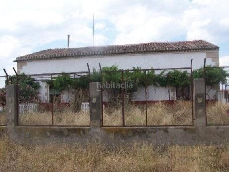 Foto b7f0ef7d-6896-4b41-ace0-7b2b27bb61dd. Finca rústica a Alcántara