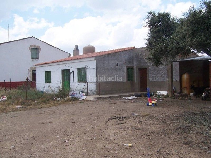 Foto ba805165-f148-4ad8-b581-f5f74ddeca2b. Finca rústica a Alcántara