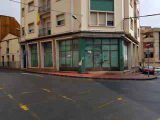 Local commercial à Centro Ciudad. Local comercial en venta en san juan  plasencia cáceres