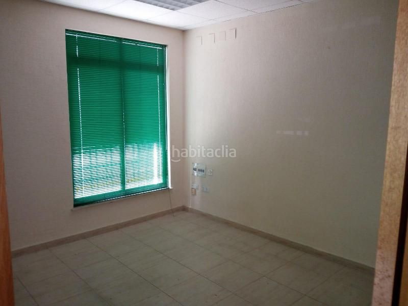 Foto d4f9e49e-8fde-4e1a-bc23-feed41eb5468. Local comercial a Malpartida de Plasencia
