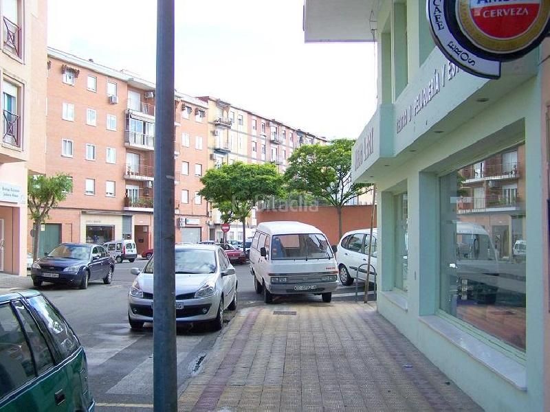 Foto 59a55c8e-abdc-4da2-9cd5-4ae9c70e20c2. Locale commerciale con riscaldamento in Miralvalle - Av. Virgen del Puerto - La Data Plasencia