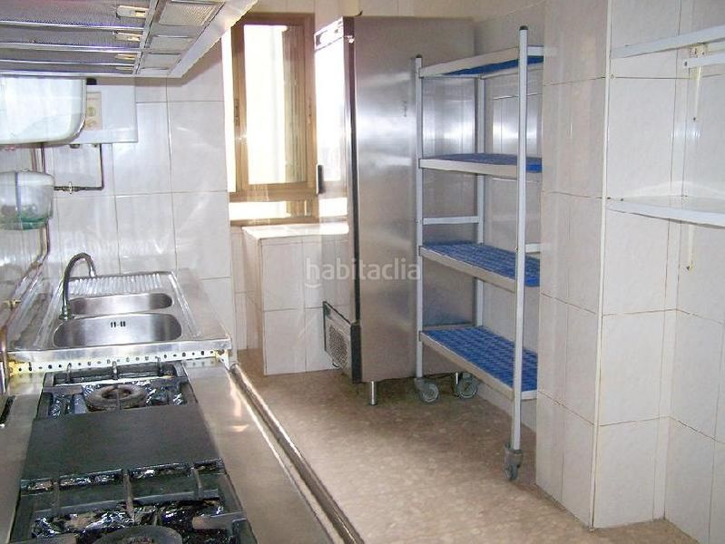 Foto 7820058e-4d10-4f6d-9878-c3c4b82ac9aa. Locale commerciale con riscaldamento in Miralvalle - Av. Virgen del Puerto - La Data Plasencia