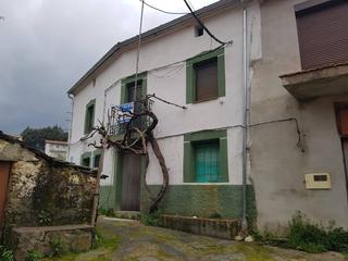 Chalet à Nuñomoral. Casa adosada en venta en nuñomoral cáceres