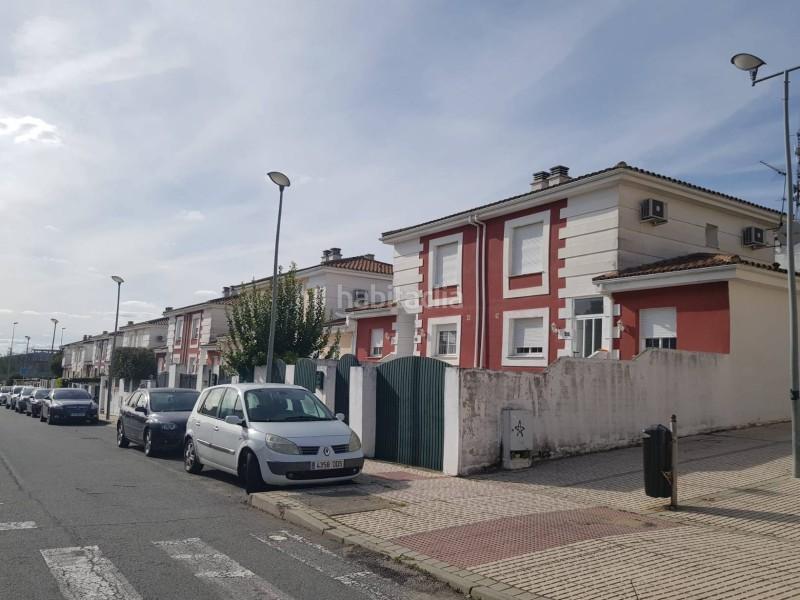 Foto ac1824a3-24f7-4e5a-b473-b22c0d126b6c. Chalet avec chauffage parking dans Zona Norte - Hospital - Urbanizaciones Plasencia