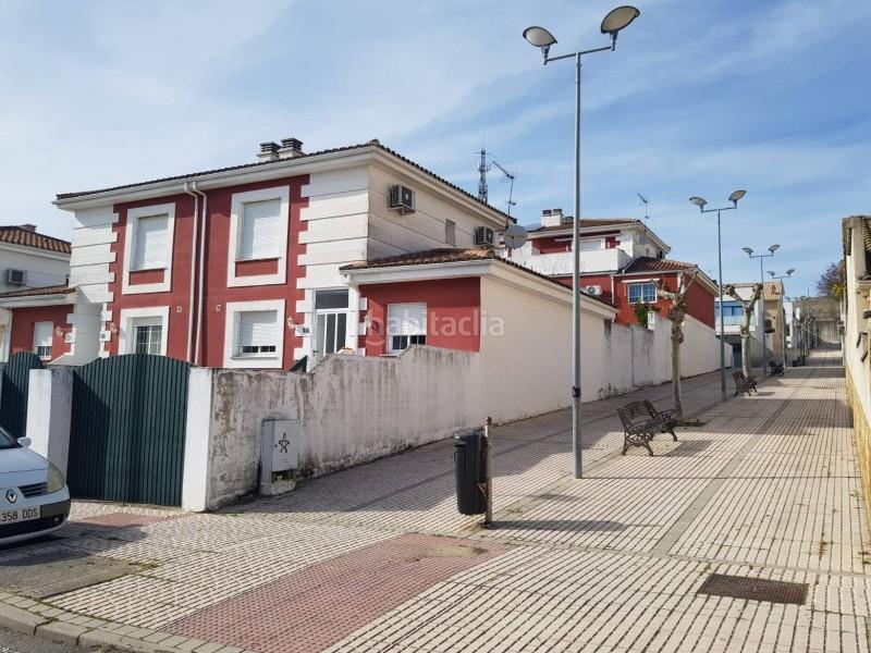 Foto c9da2853-5ead-4459-be9e-5d20621de5c0. Chalet avec chauffage parking dans Zona Norte - Hospital - Urbanizaciones Plasencia