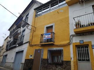 Chalet à Torrejoncillo. Casa adosada en venta en torrejoncillo cáceres