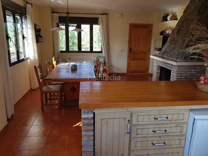 Foto 5c86571f-8158-4661-9bfe-07378bbd1eea. Chalet casa unifamiliar en venta en carretera del valle plasencia cáceres en Casas del Castañar