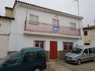 Xalet a Serradilla. Casa adosada en venta en serradilla cáceres