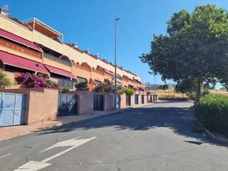 Chalet à Zona Norte - Hospital - Urbanizaciones. Casa adosada en venta en altos de valcorchero  plasencia cáceres