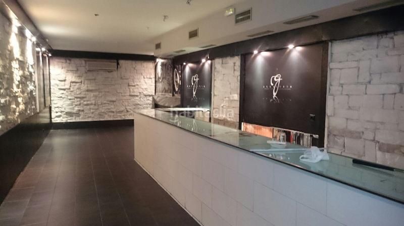 Foto 6fad6cfa-4108-4762-9608-10cfdbcfc925. Local comercial a Centro Ciudad Plasencia