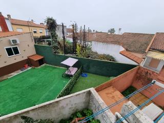 Xalet a Malpartida de Plasencia. Casa adosada en venta en malpartida de plasencia cáceres