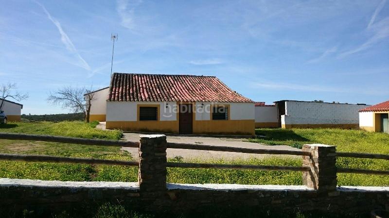 Foto 8c4b56ba-11c2-41e0-b111-74d45ab0d7d7. Finca rústica terreno en venta en san vicente de alcantara cáceres en Salorino