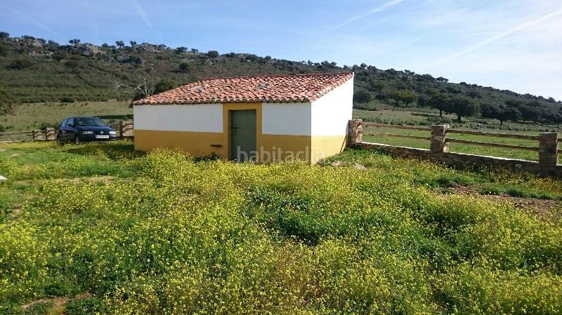 Foto 901dd878-0cbd-4f41-b288-95bd1a4bc36a. Finca rústica terreno en venta en san vicente de alcantara cáceres en Salorino