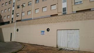 Location Local commercial à Los Pinos - El Pilar. Local comercial en venta en la serrana  plasencia cáceres