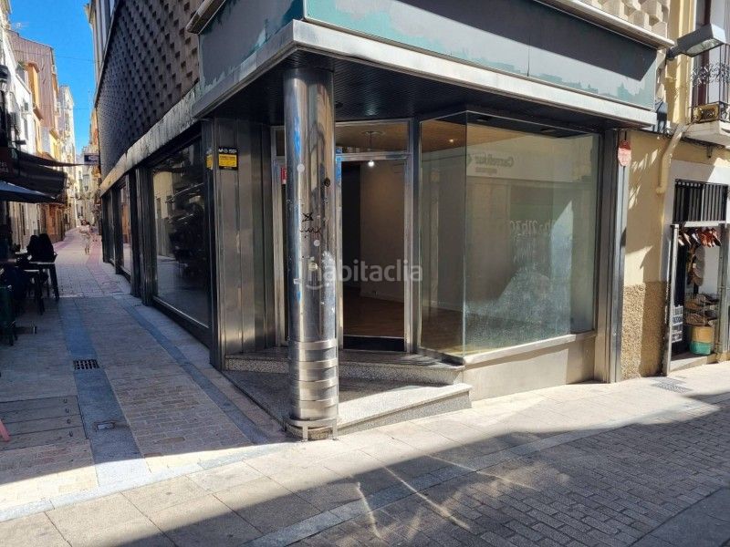 Foto 446e9f3b-8023-457b-8d84-a4213270c5c7. Local comercial a Centro Ciudad Plasencia
